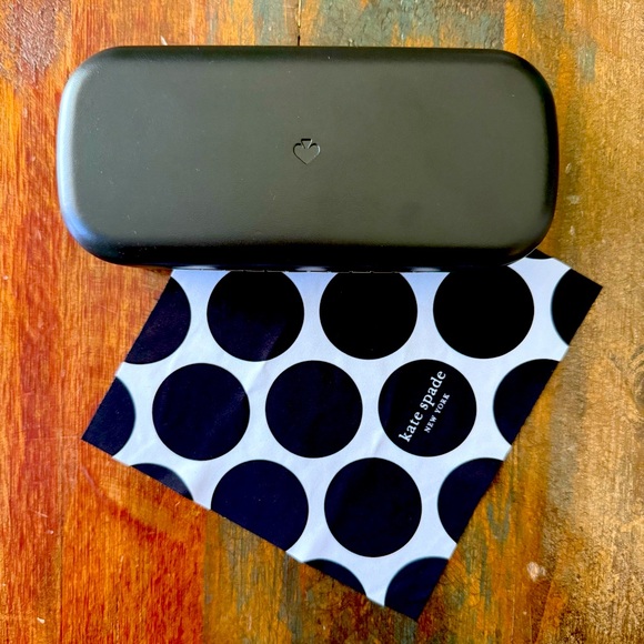 NWOT Kate Spade New York Green designer Eyewear Case with microfiber cloth Brand - Picture 3 of 3